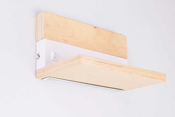 Salonowa lampa ścienna Anet z półką USB LED 4W biała drewno