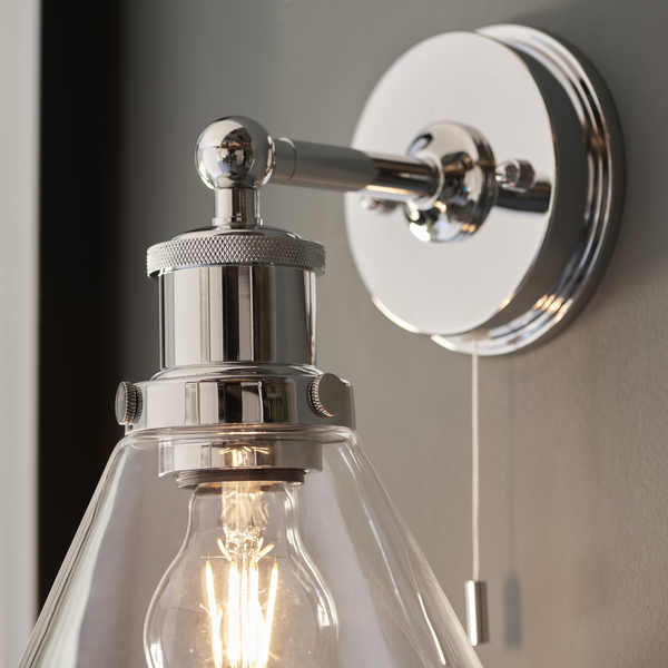 Loftowa lampa ścienna L&-195513 Light& stożkowy klosz IP44 chrom