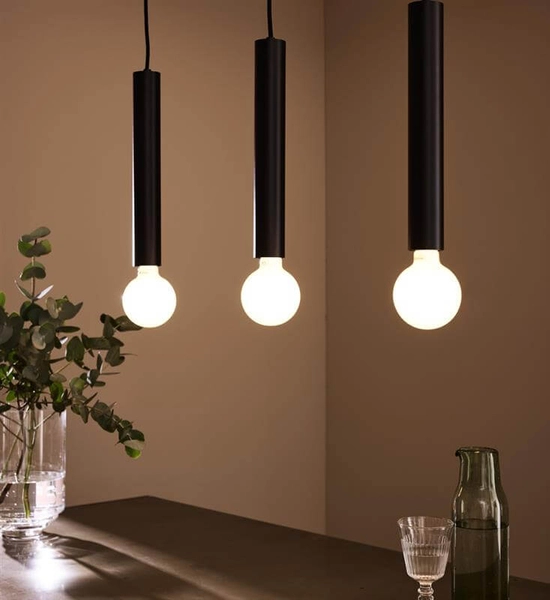 Nowoczesna lampa wisząca Sencillo do salonu tuby czarne