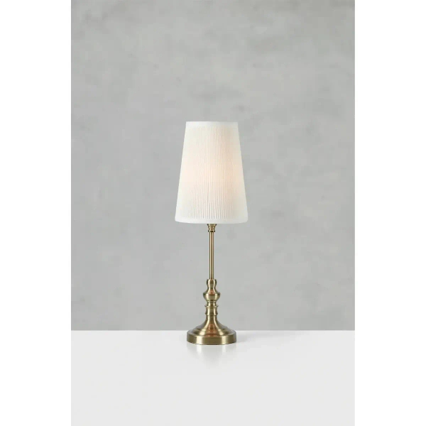 Klasyczna lampa stołowa Noble 108969 ryflowany klosz mosiądz ecru