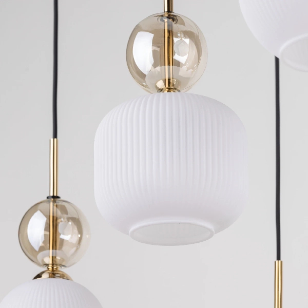 Nowoczesna wisząca lampa Sophia Cognac do salonu biały czarny