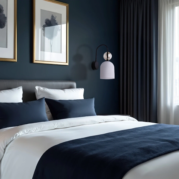 Naścienny nocny kinkiet Sophia Cognac 11587 na wysięgniku biały