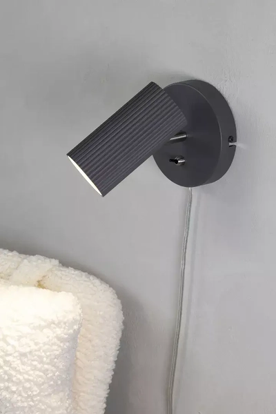 Sypialniany kinkiet z włącznikiem Costilla metalowy szary