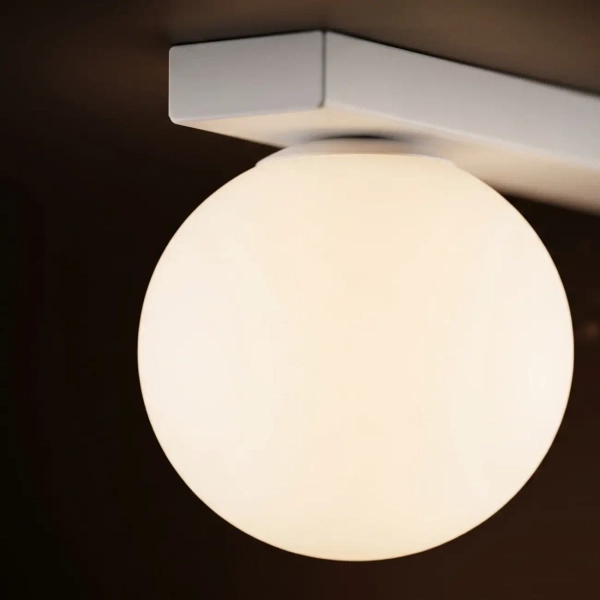 Sufitowa lampa kulista ANDI białe szklane kule reflektorek regulowany tubka K-5495