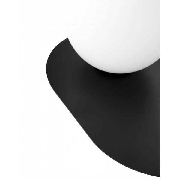 Salonowa lampa ścienna Hanea HA0120S0 kulista IP44 biała czarna