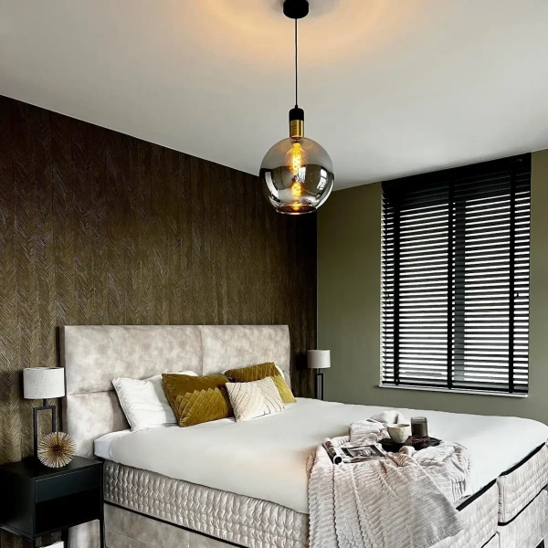 Szklana wisząca lampa Julius 34438/28/65 Lucide loftowa czarna złota