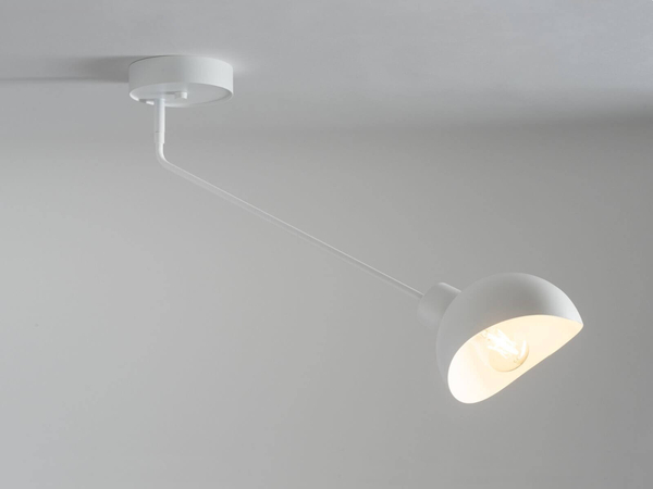 Sufitowa lampa na wysięgniku Roy metalowa biała do holu