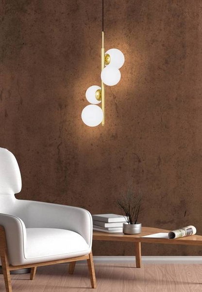 Wisząca lampa do sypialni Cordel szklane kule białe molekuły