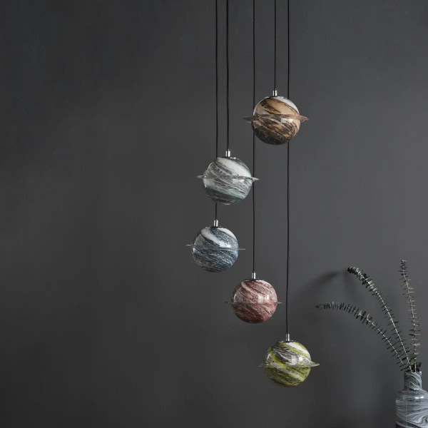 Molekułowa wisząca lampa Cygnus CYG0555 planety szklana beżowa chrom