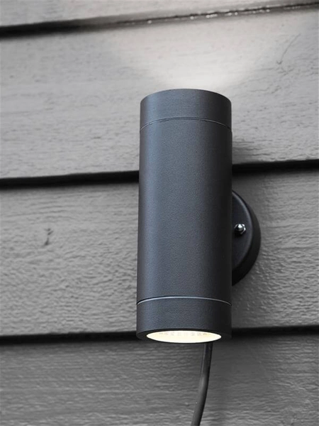 Dwukierunkowa lampa elewacyjna Garden tuba LED 3W 3000K czarna