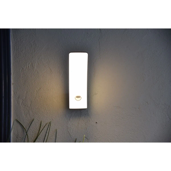 Elewacyjna lampa z czujnikiem KILO 5203902335 LED 11,5W 3000K IP44 szara