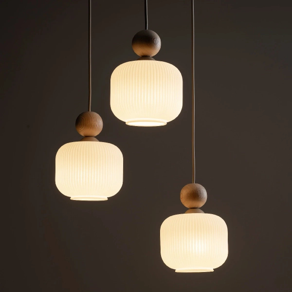 Ekologiczna lampa wisząca Ballo 11050 mleczne kule drewniana brązowy