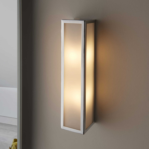 Prostokątny kinkiet Newham 96137 Endon metal szkło IP44 przezroczysty chrom