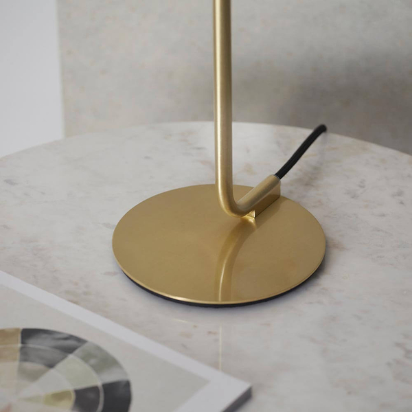 Stołowa lampka glamour Mali 98817 szklana z wtyczką mosiądz biała