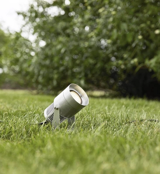 Regulowana lampa zewnętrzna Garden reflektor LED 6W 3000K aluminium