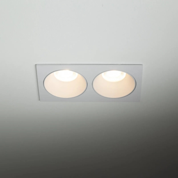 Sufitowa lampa PRISMA biała podwójna wpuszczana 2xGU10 IP65 10580