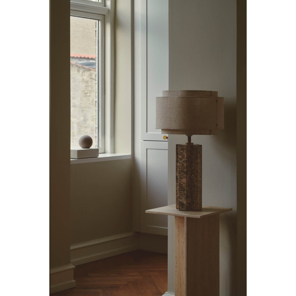 Stołowa lampka do sypialni TAKAI 2320445018 marmurowa beżowa