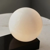 Stołowa lampa marmur Zeus L&-193866 Light& minimalistyczna kula czarna OUTLET
