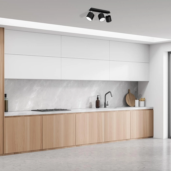 Reflektorowa lampa sufitowa Dixie nad kuchenną wyspę czarna