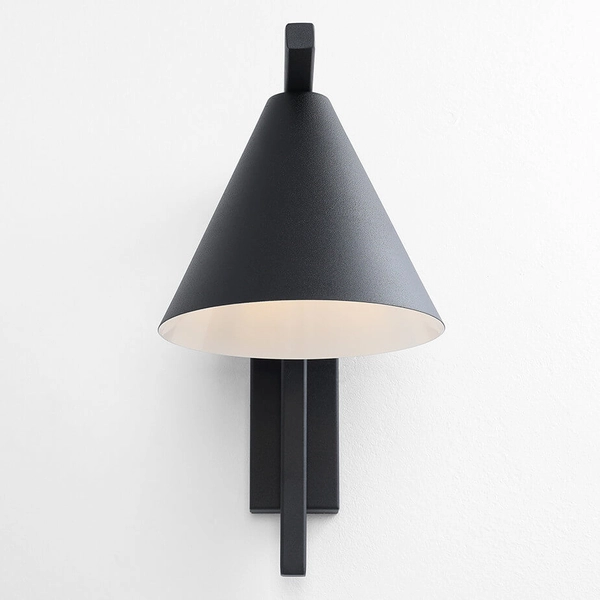 Przyścienna lampa do sypialni FORM 1108C1 Aldex stożek czarny