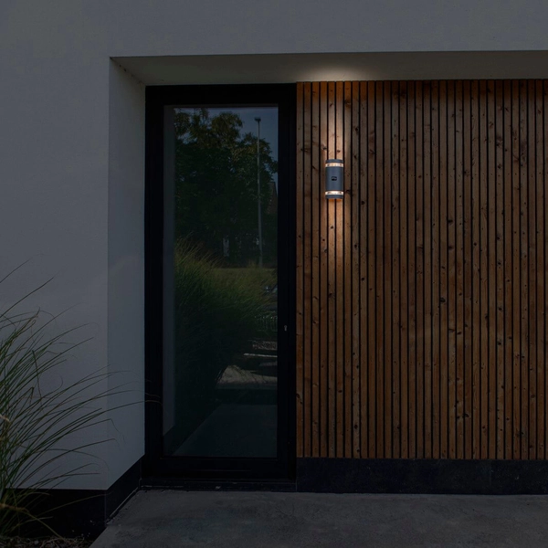 Ścienna lampa natynkowa FOCUS 5604014118 Lutec IP44 z czujnikiem szara