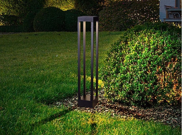 Zewnętrzna lampa stojąca QUBE-GLQ600WW 7W ogrodowa LED 7W 3000K IP65 czarna