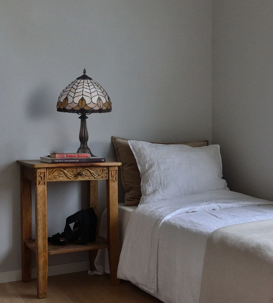 Stojąca lampa Sargan K-G121551 secesyjna na komodę brązowa