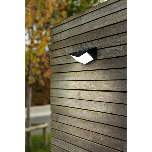 Elewacyjna lampa solarna WINGS 6915101330 LED 3,7W 5000K IP44 czarna