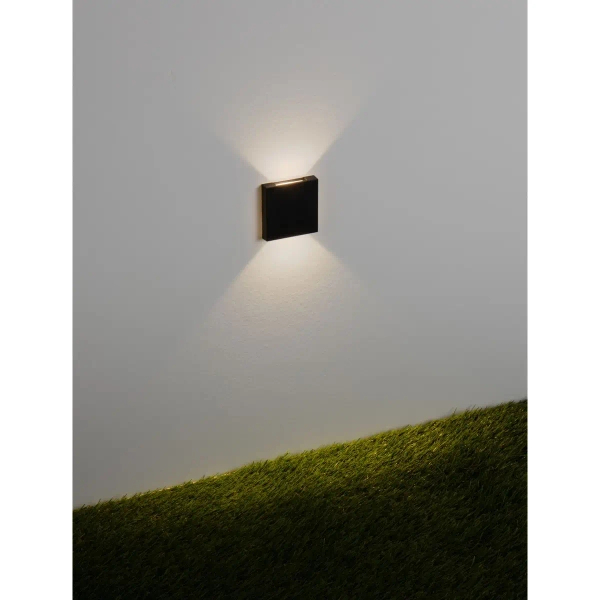 Kwadratowa lampa ścienna TENAVIA LE75342 LED 1W 3000K IP67 czarny