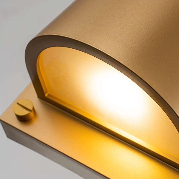 Półokrągły kinkiet ścienny Scout HK-SCOUT-PHB Hinkley IP44 mosiądz