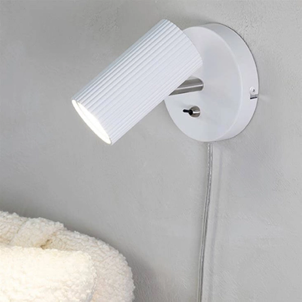 Ruchoma lampa ścienna Costilla biały reflektorek do sypialni