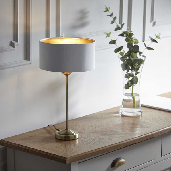 Nocna lampa stołowa Highclere 104054 Endon vintage mosiądz biały