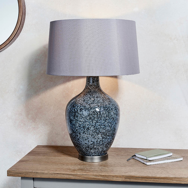 Stołowa lampka z abażurem Ilsa 79842 szklana na komodę szara