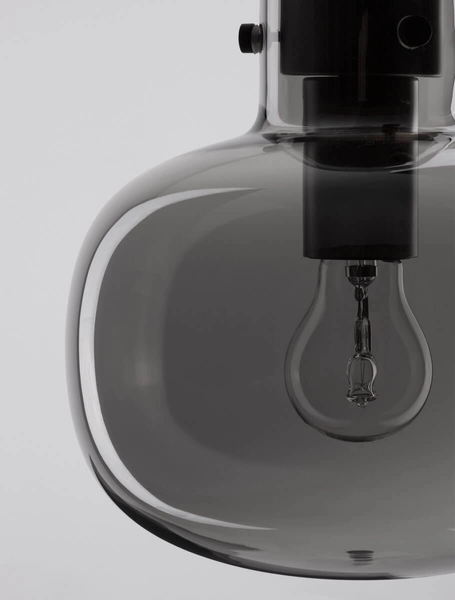 Wisząca lampa industrialna Padre kulista czarna przydymiona