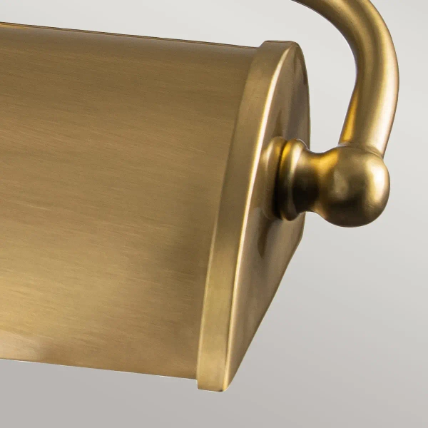 Klasyczna lampa ścienna Winchfield WINCHFIELD-PLM-AB nad lustro mosiądz