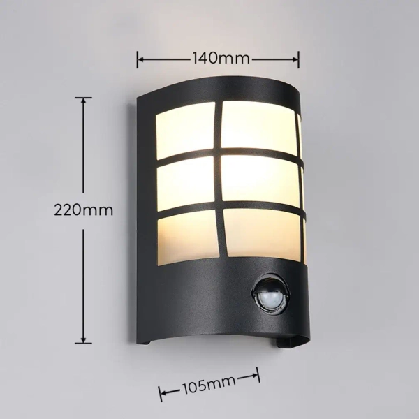 Elewacyjny kinkiet z czujnikiem SINTRA R26459132 IP44 czarny