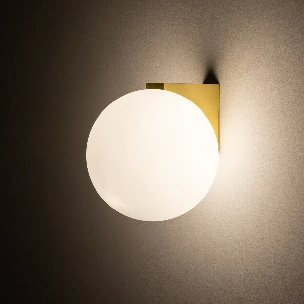 Kinkiet Aloe 10525 Nowodvorski IP44 kula bańka metal szkło biały mosiądz