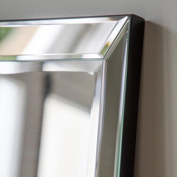 Podłużne lustro do sypialni Luna 5055999251990 szklane srebrne