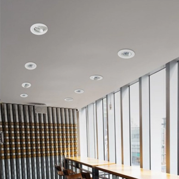 4-punktowa lampa sufitowa Caro AZ2442 Azzardo biała wpuszczana z regulacją