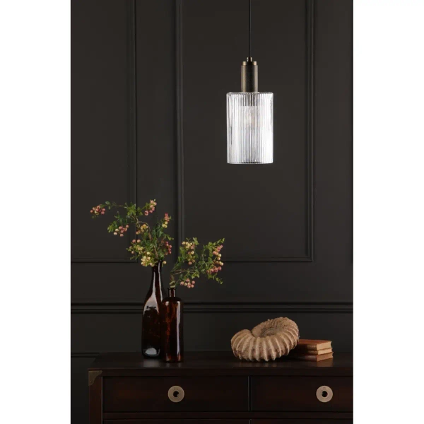 Szklana lampa zwisająca Nikolas NIK0140-E01 żebrowana szklana mosiądz