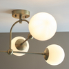 Sufitowa lampa molekuły L&-190843 Light& kule szklane mosiądz
