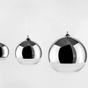 Sypialniana lampa wisząca Silver Ball szklana kula chrom