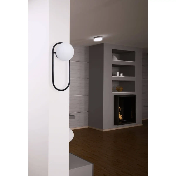 Lampa ścienna Finestra K-4964 szklana kula biała czarna