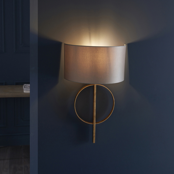 Kinkiet hampton z abażurem L&-195210 Light& nad łóżko antyczne złoto
