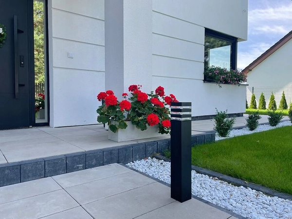 Ogrodowy słupek stojący Toro 8002 SuperLED metalowy kwadratowy IP44 czarny