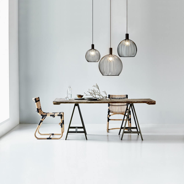 Wisząca lampa industrialna Aver 84263003 druciana kula czarny