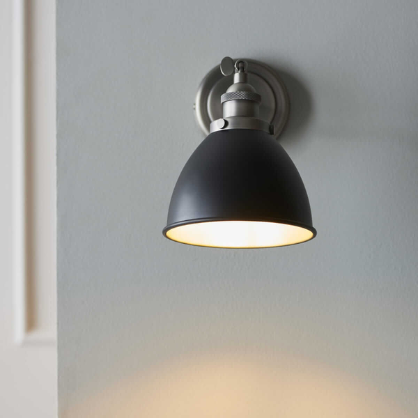 Metalowa lampa ścienna Franklin 98751 Endon do gabinetu cyna czarna