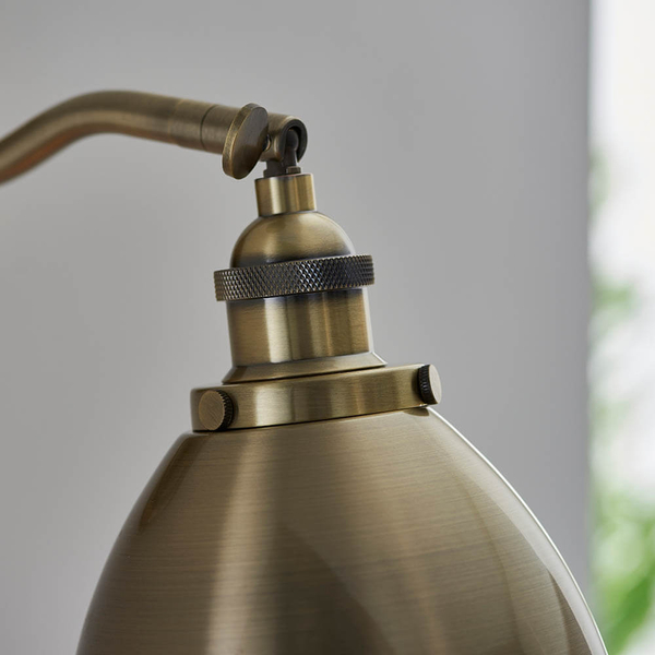 Regulowana lampa ścienna Franklin 98746 retro do czytania mosiądz