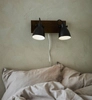 Sypialniana lampa ścienna Native 2-punktowa czarna drewniana