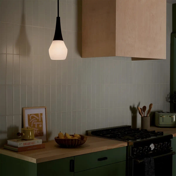 Wisząca lampa Deela KL-DEELA-P-BK nad wyspę kuchenną czarna biała